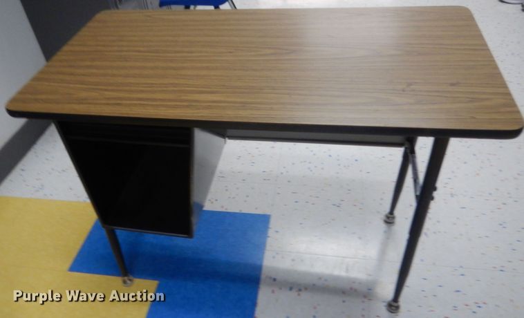 image for item ET9175 Approximately 120 desks