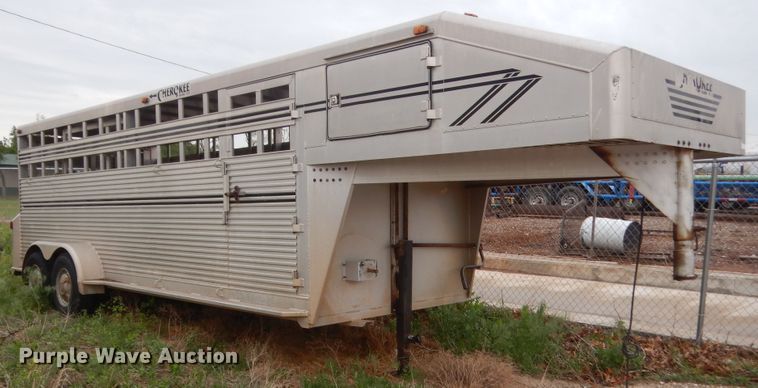 image for item ET9177 1993 Cherokee  livestock trailer