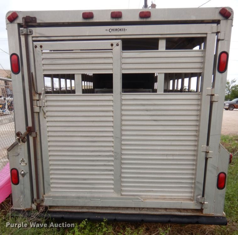 image for item ET9177 1993 Cherokee  livestock trailer
