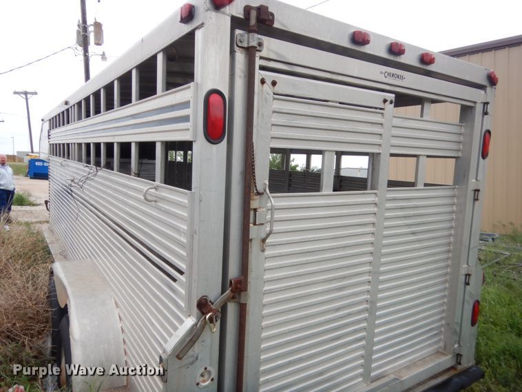 image for item ET9177 1993 Cherokee  livestock trailer