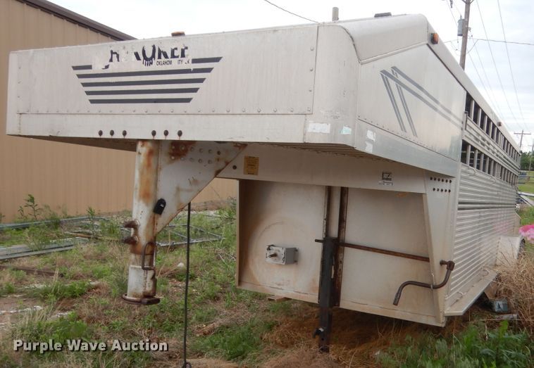 image for item ET9177 1993 Cherokee  livestock trailer