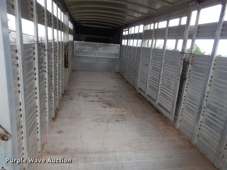 image for item ET9177 1993 Cherokee  livestock trailer