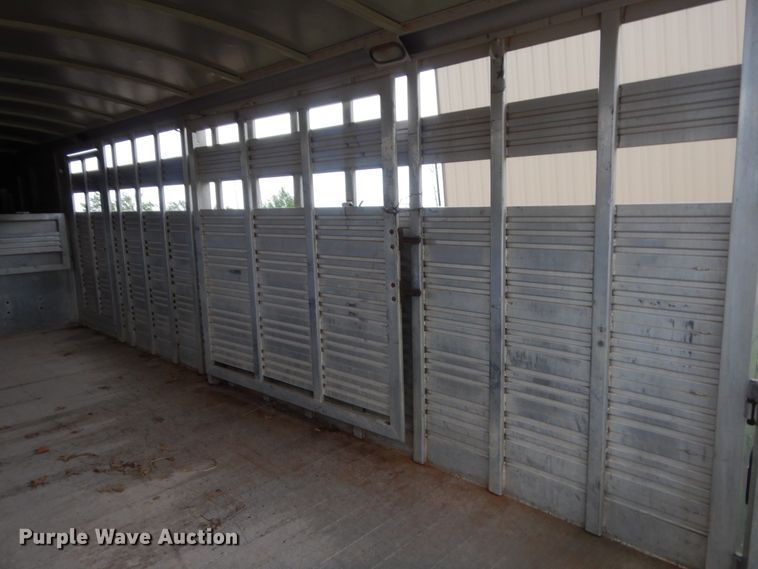 image for item ET9177 1993 Cherokee  livestock trailer