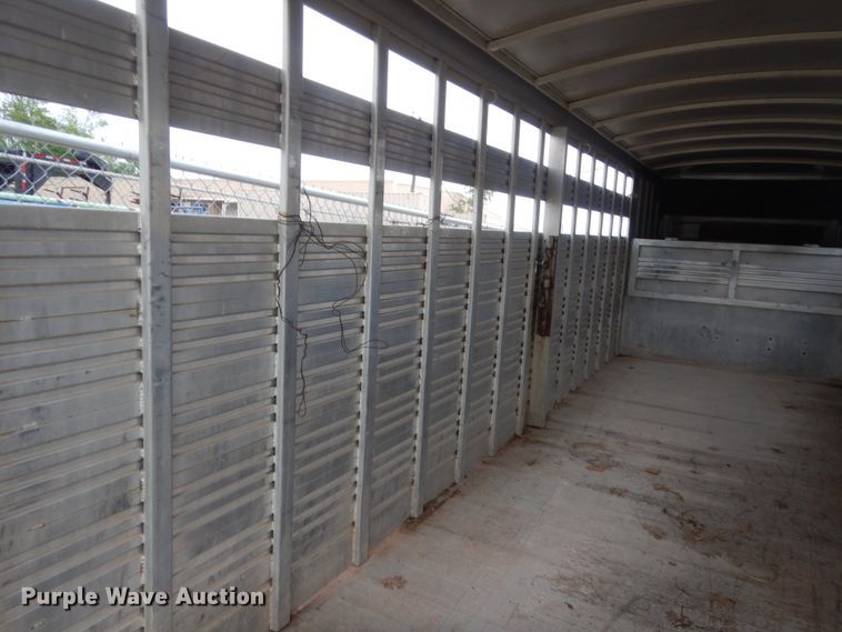 image for item ET9177 1993 Cherokee  livestock trailer