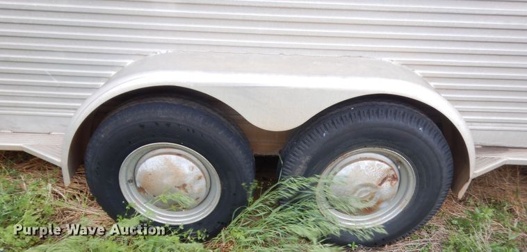 image for item ET9177 1993 Cherokee  livestock trailer