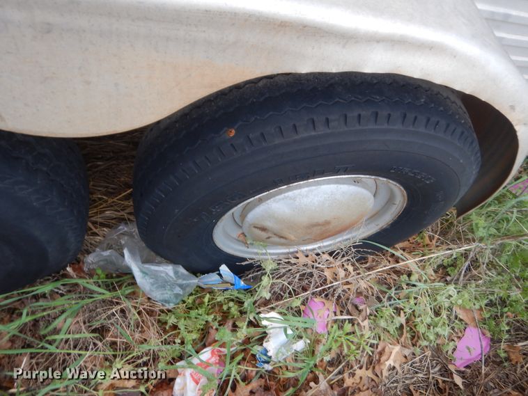 image for item ET9177 1993 Cherokee  livestock trailer