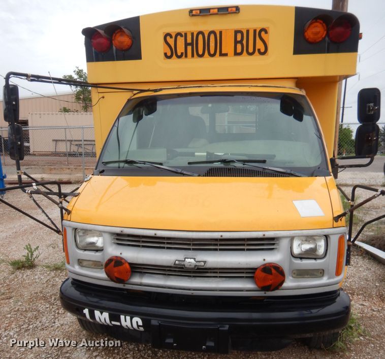 image for item ET9178 2002 Chevrolet Express G3500  school bus