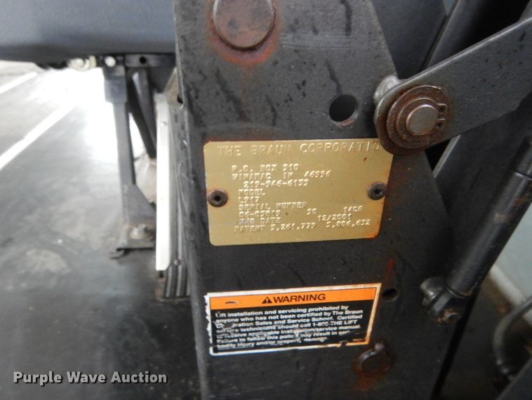 image for item ET9178 2002 Chevrolet Express G3500  school bus