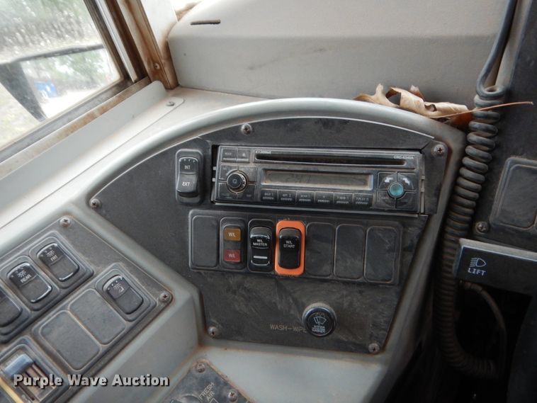 image for item ET9239 2006 Blue Bird Vision  school bus