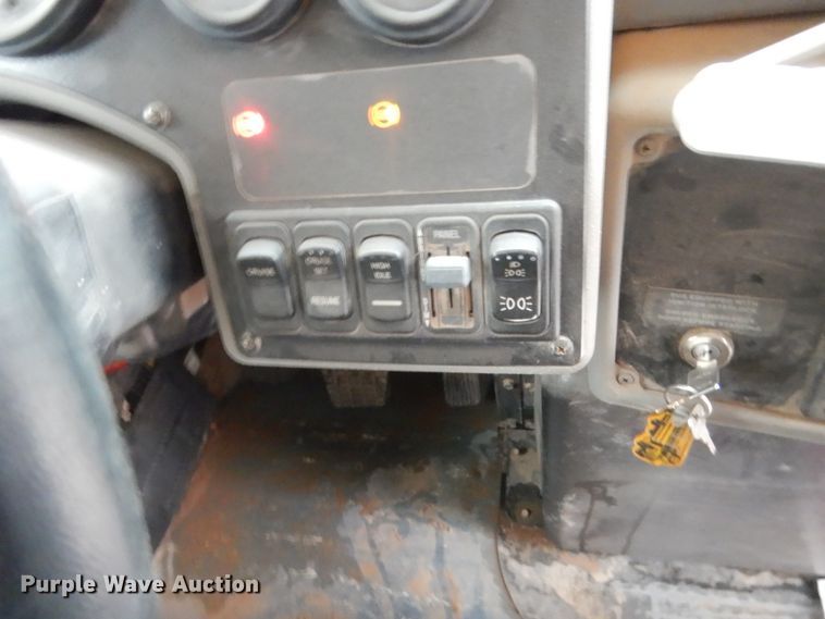 image for item ET9239 2006 Blue Bird Vision  school bus