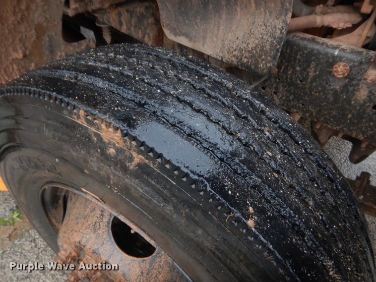 image for item ET9239 2006 Blue Bird Vision  school bus