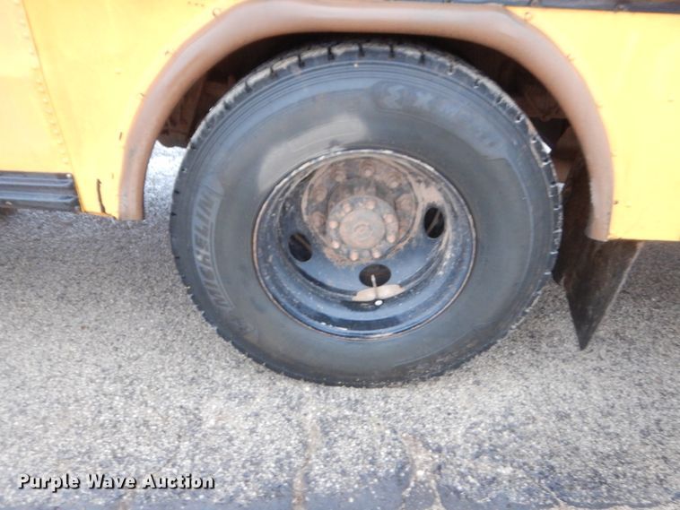 image for item ET9239 2006 Blue Bird Vision  school bus