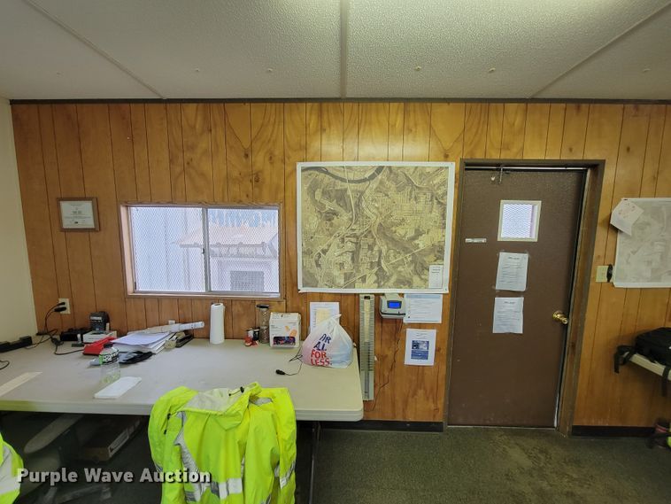 image for item FL9096 Hunter Saak office trailer