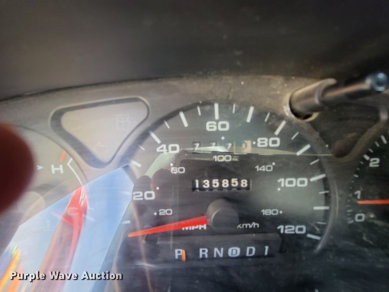 image for item FL9189 2000 Ford Taurus