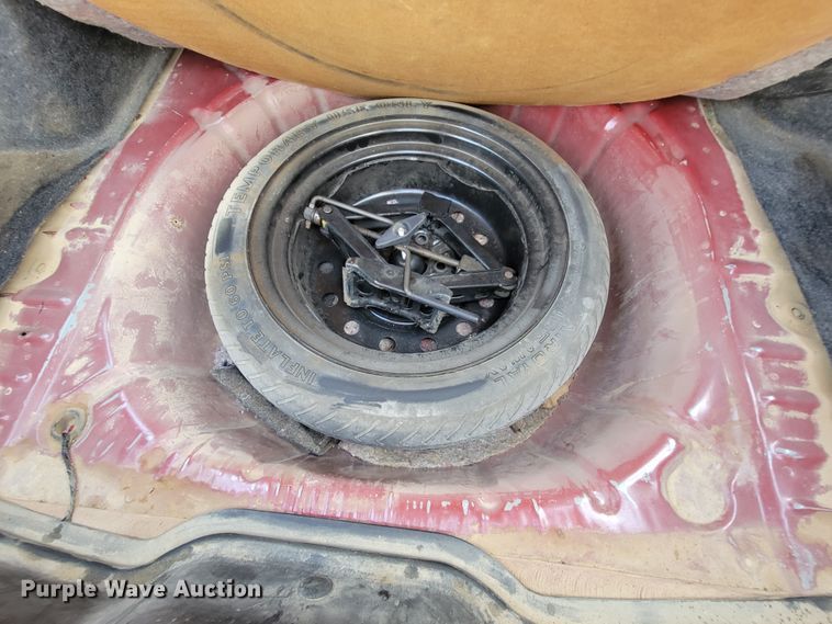 image for item FL9189 2000 Ford Taurus