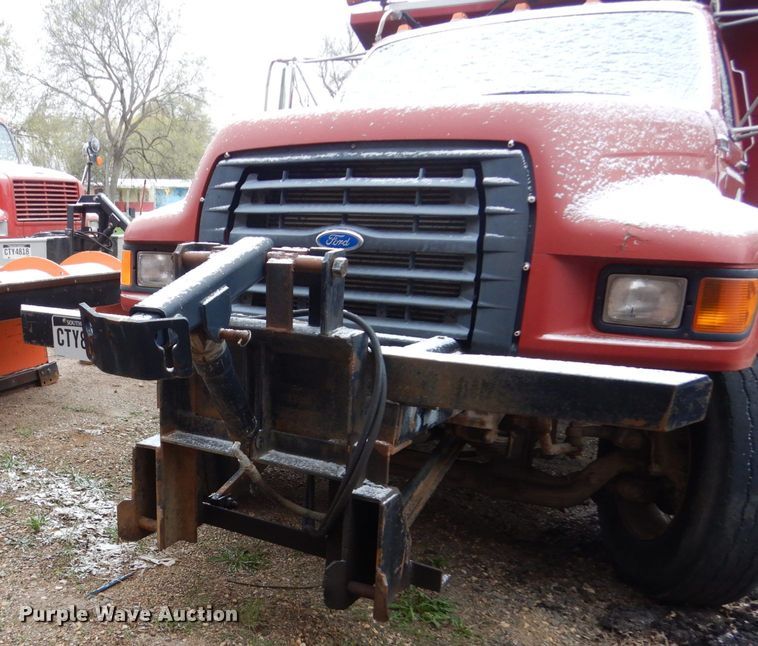 image for item HE9625 1996 Ford F800  dump truck