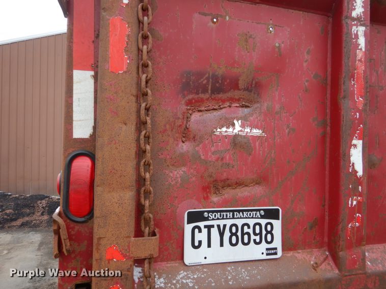 image for item HE9625 1996 Ford F800  dump truck