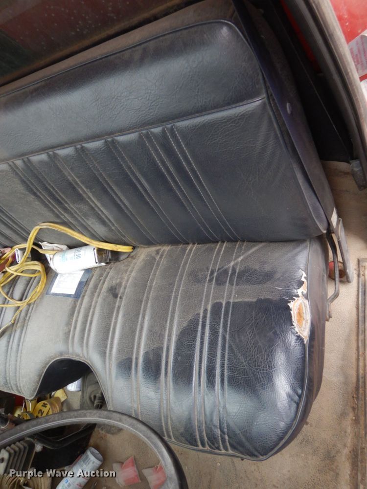 image for item HE9625 1996 Ford F800  dump truck