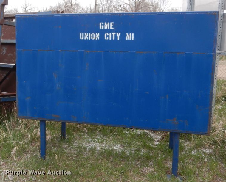 image for item HE9627 (2) trench boxes