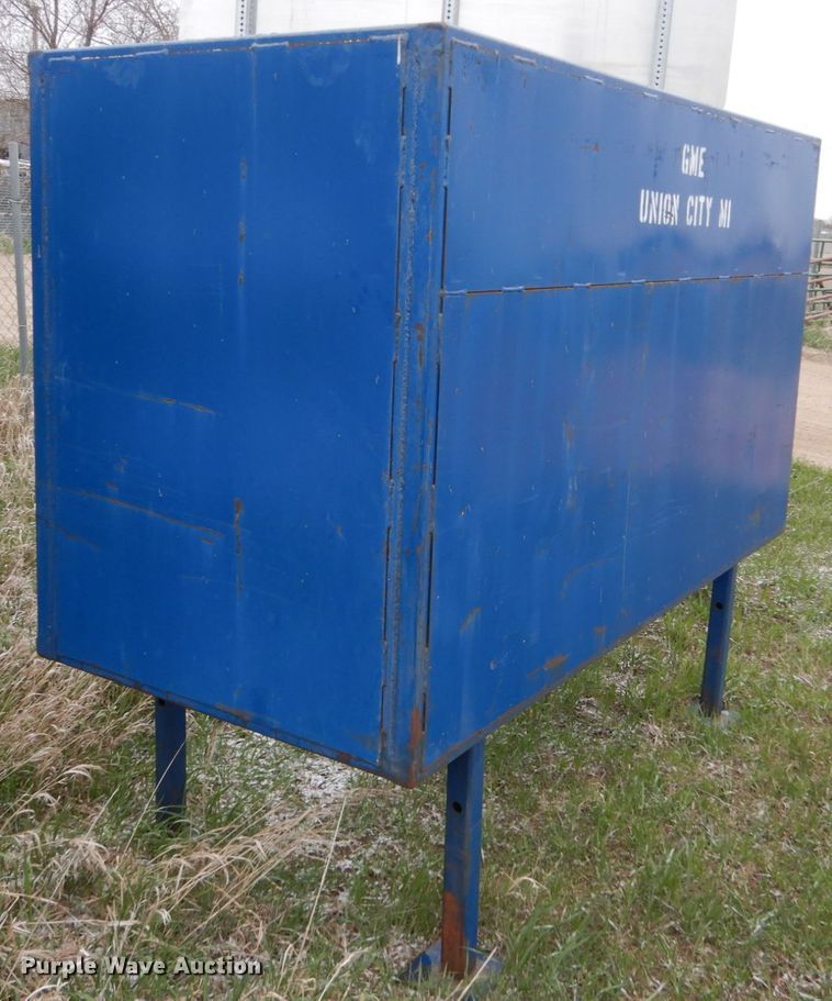 image for item HE9627 (2) trench boxes