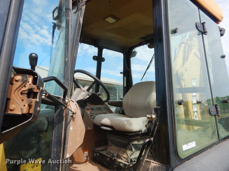 image for item HI9045 1997 John Deere 310E  backhoe