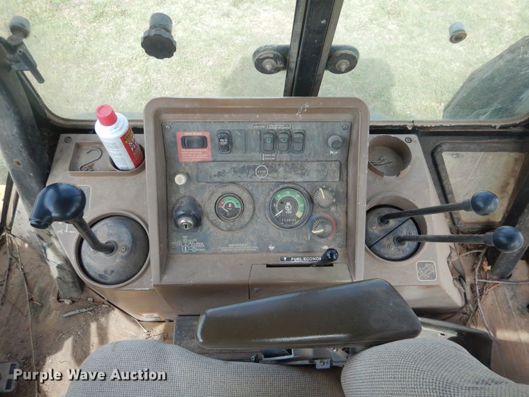 image for item HI9045 1997 John Deere 310E  backhoe