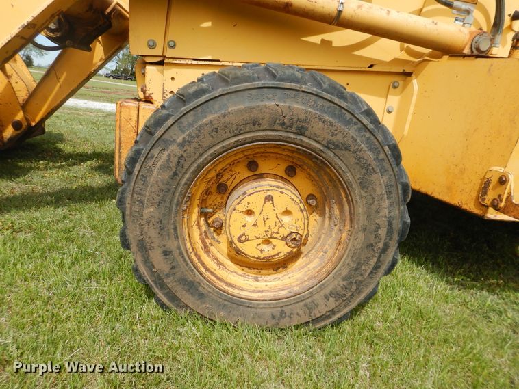 image for item HI9045 1997 John Deere 310E  backhoe