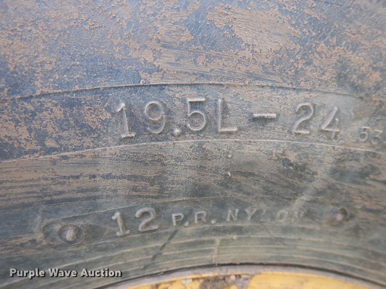 image for item HI9045 1997 John Deere 310E  backhoe