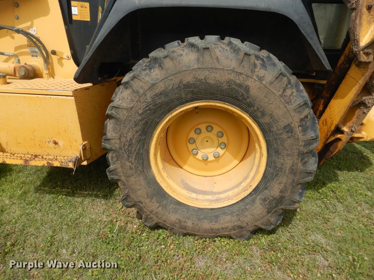 image for item HI9045 1997 John Deere 310E  backhoe