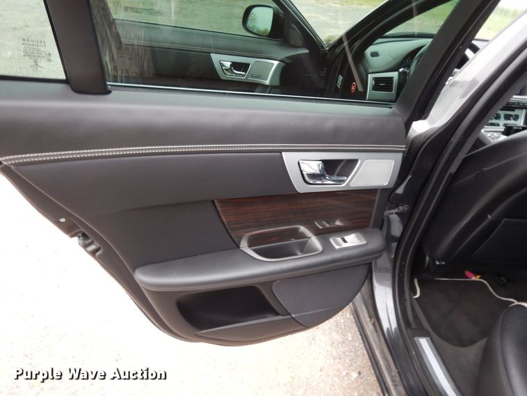 image for item HO9413 2013 Jaguar XF