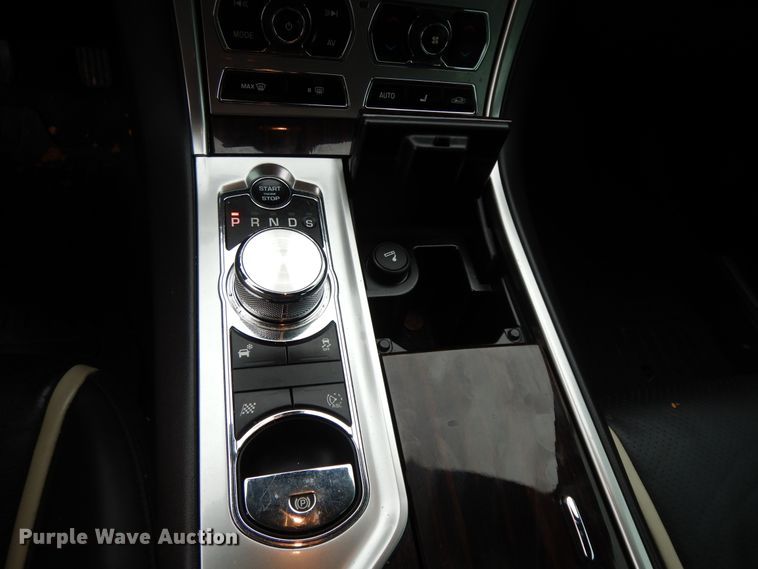 image for item HO9413 2013 Jaguar XF