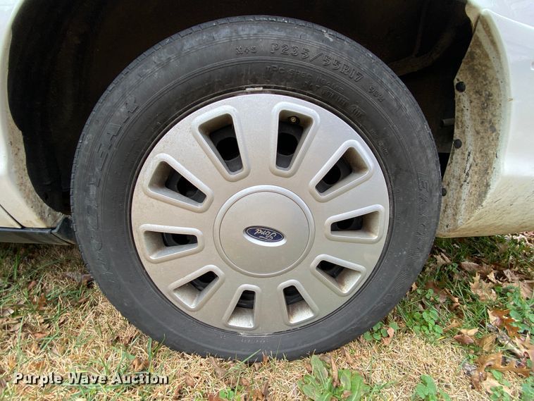 image for item HR9295 2008 Ford Crown Victoria Police Interceptor