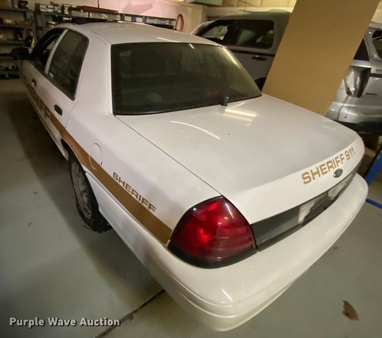 image for item HR9303 2011 Ford Crown Victoria Police Interceptor