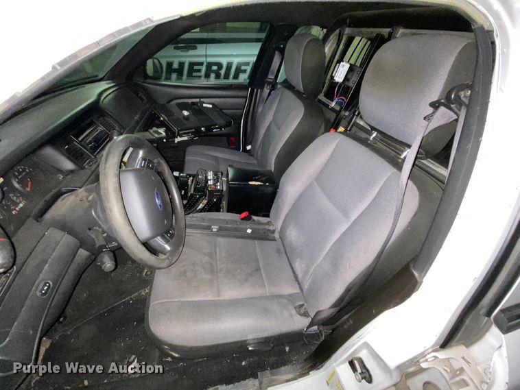 image for item HR9303 2011 Ford Crown Victoria Police Interceptor