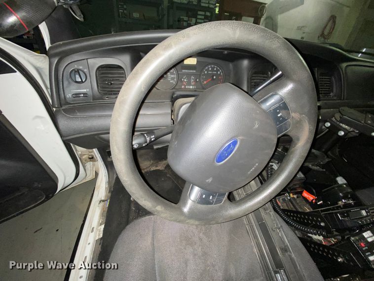image for item HR9303 2011 Ford Crown Victoria Police Interceptor