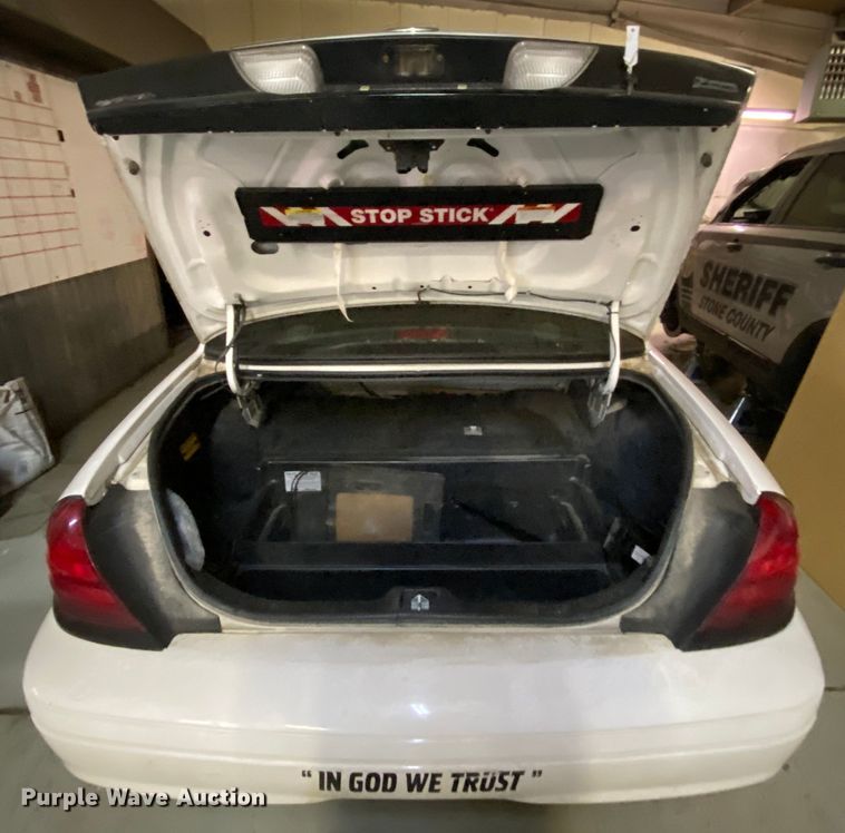 image for item HR9303 2011 Ford Crown Victoria Police Interceptor