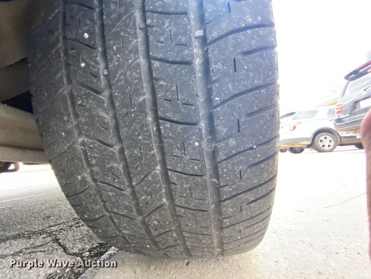 image for item HR9354 2004 Ford Crown Victoria Police Interceptor