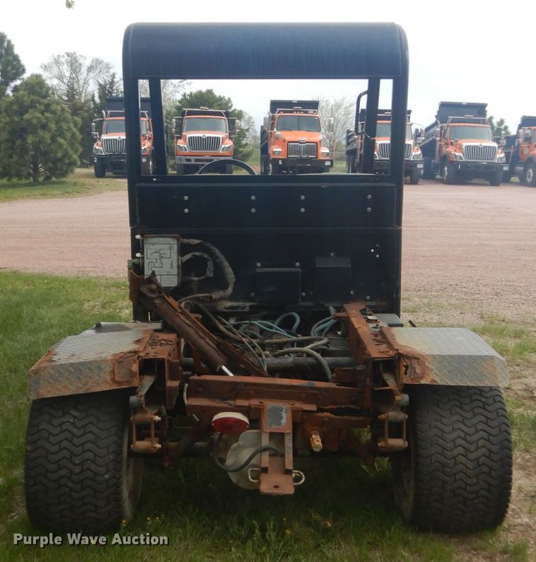 image for item HS9458 (2) Cushman Trucksters utility vehicles