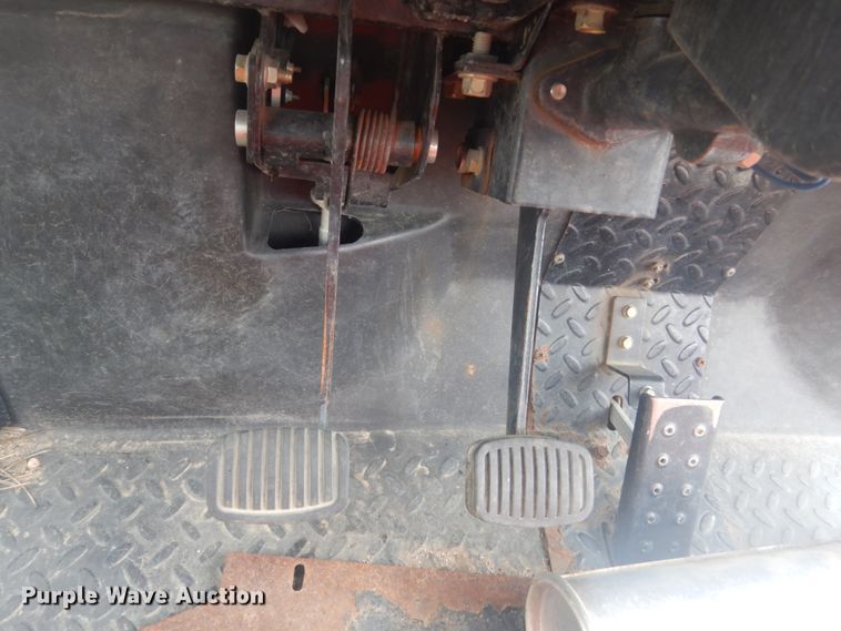 image for item HS9458 (2) Cushman Trucksters utility vehicles