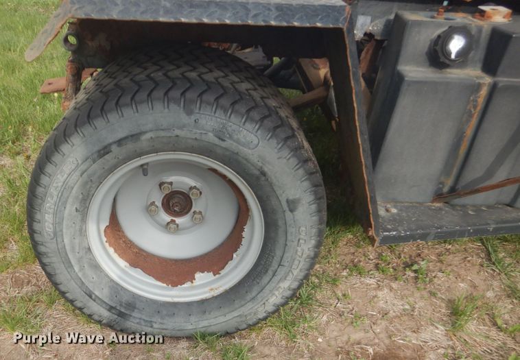 image for item HS9458 (2) Cushman Trucksters utility vehicles