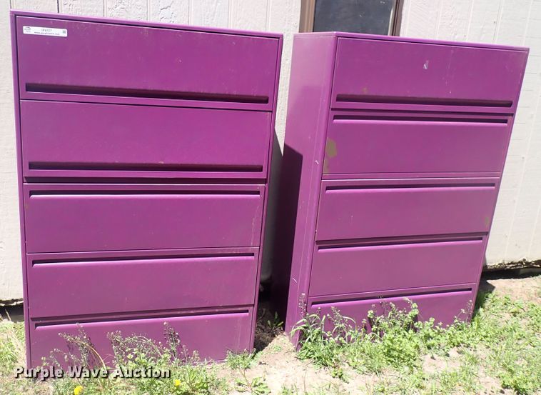 image for item IF9157 (2) metal cabinets