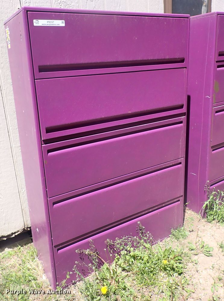 image for item IF9157 (2) metal cabinets