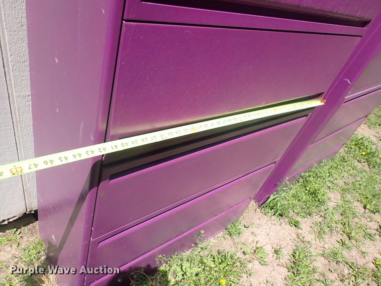 image for item IF9157 (2) metal cabinets