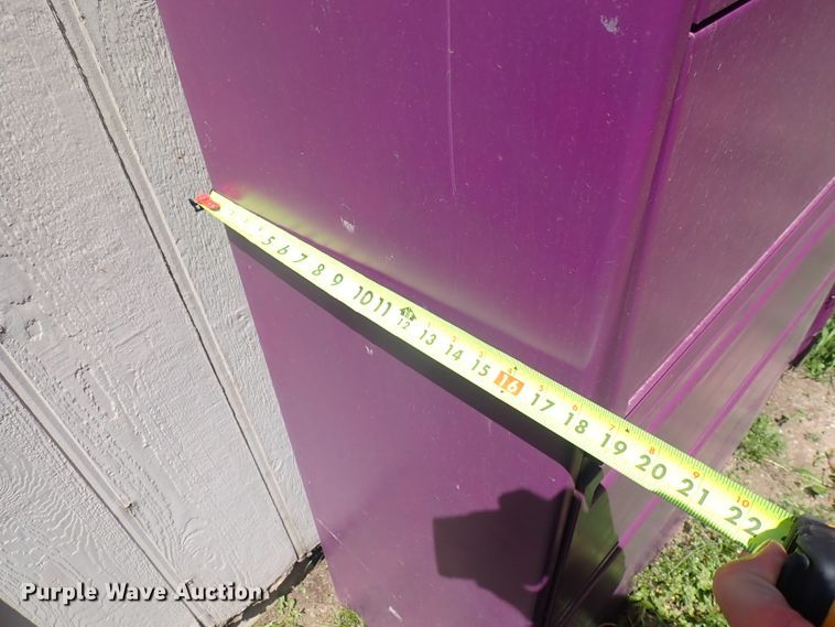 image for item IF9157 (2) metal cabinets