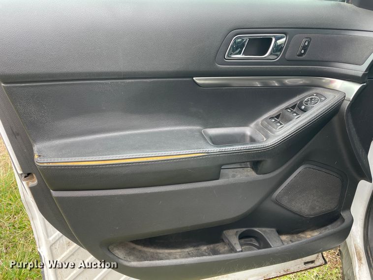 image for item II9327 2013 Ford Explorer Police  SUV