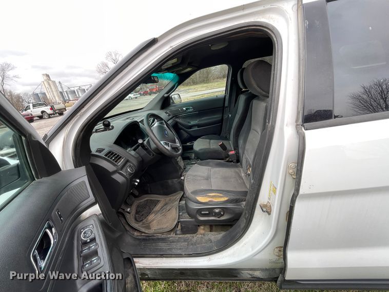 image for item II9327 2013 Ford Explorer Police  SUV