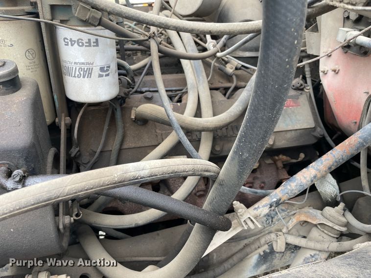 image for item II9328 1985 International 1754  dump truck