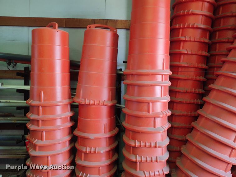 image for item IK9266 Approximately 200 traffic cones