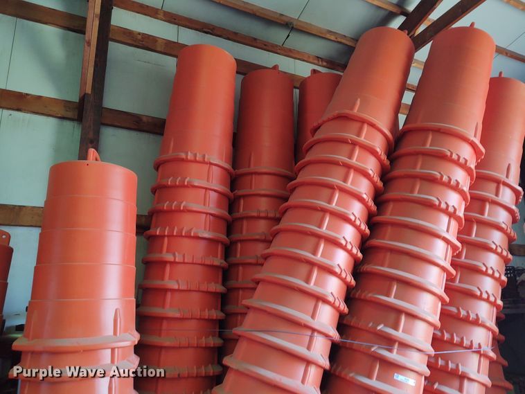 image for item IK9266 Approximately 200 traffic cones