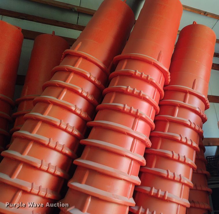 image for item IK9266 Approximately 200 traffic cones
